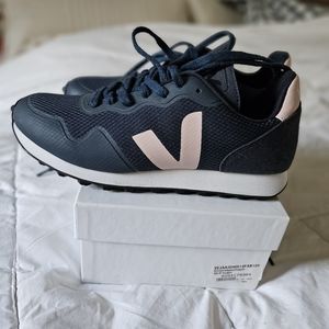 Veja SDU RT sneakers, size EUR 40